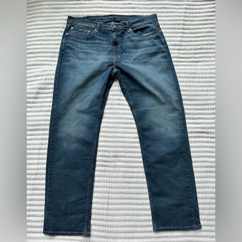 Levi’s 559 Relaxed Straight Fit men’s denim jeans Size 38 x 34. New with…